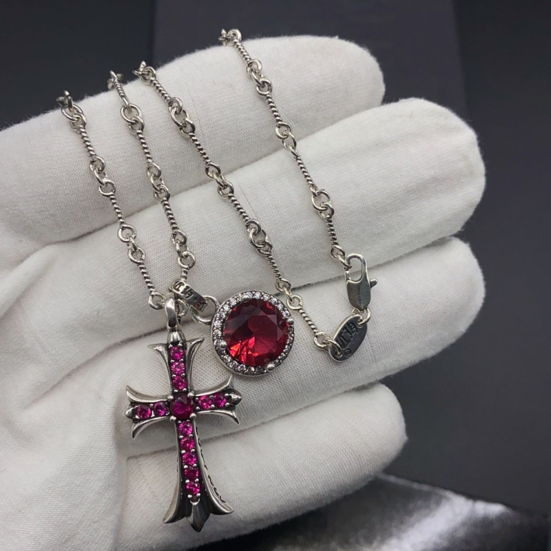 Ch**me He**ts necklaces